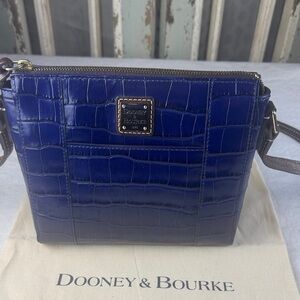 Dooney & Bourke Oakdale LexingtonCroc-Embossed Blue Crossbody Bag with dust bag.